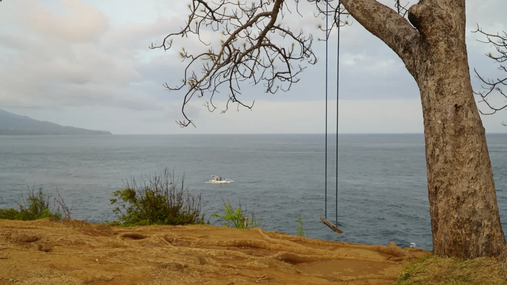 Pemandangan laut lepas dari Bukit Asah - Destinasi anti macet di bali
