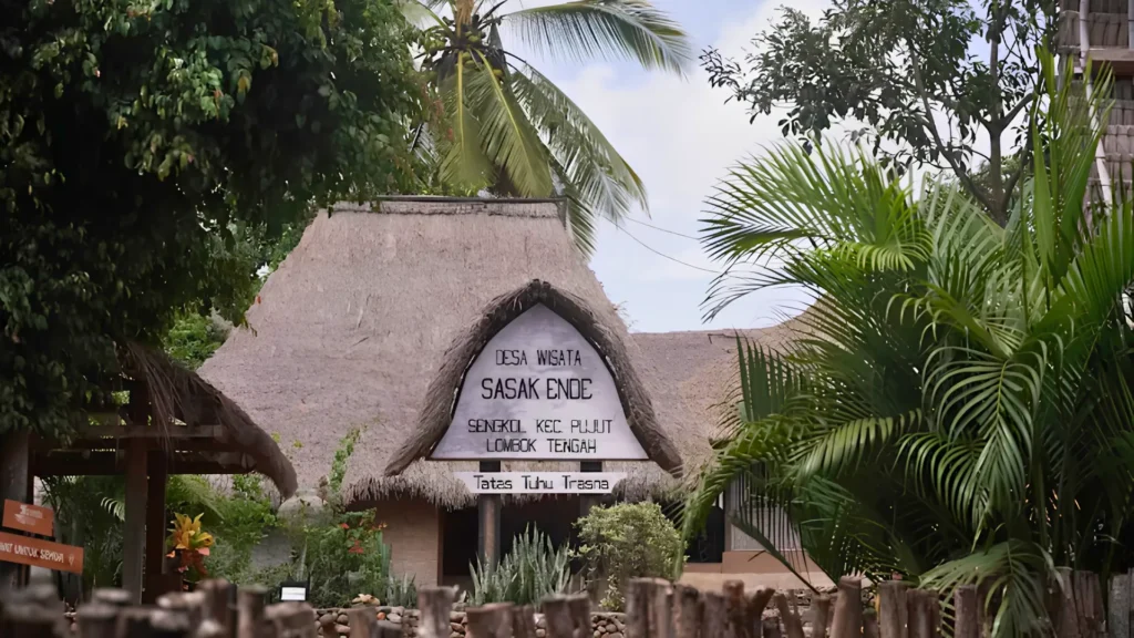 Desa Wisata Suku Sasak Ende Lombok